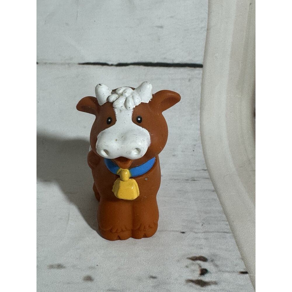 Vintage 1997 Fisher Price Little People Brown and White Farm Cow with Bell